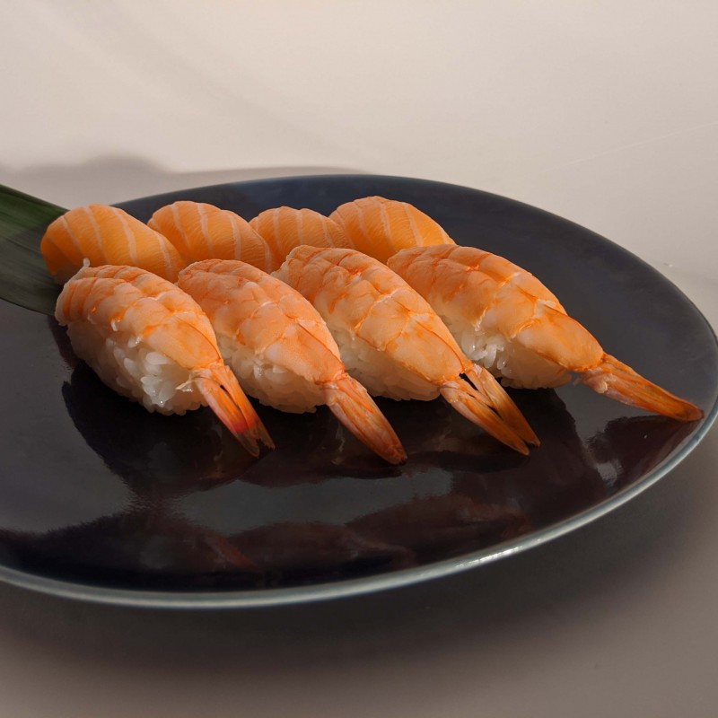 Les meilleurs plateaux sushi saumon + crevettes par de vrais japonais